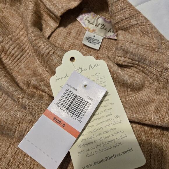 Band of the Free Womans size M Raquel Camel sweater Preppy light academia boho - Picture 7 of 7
